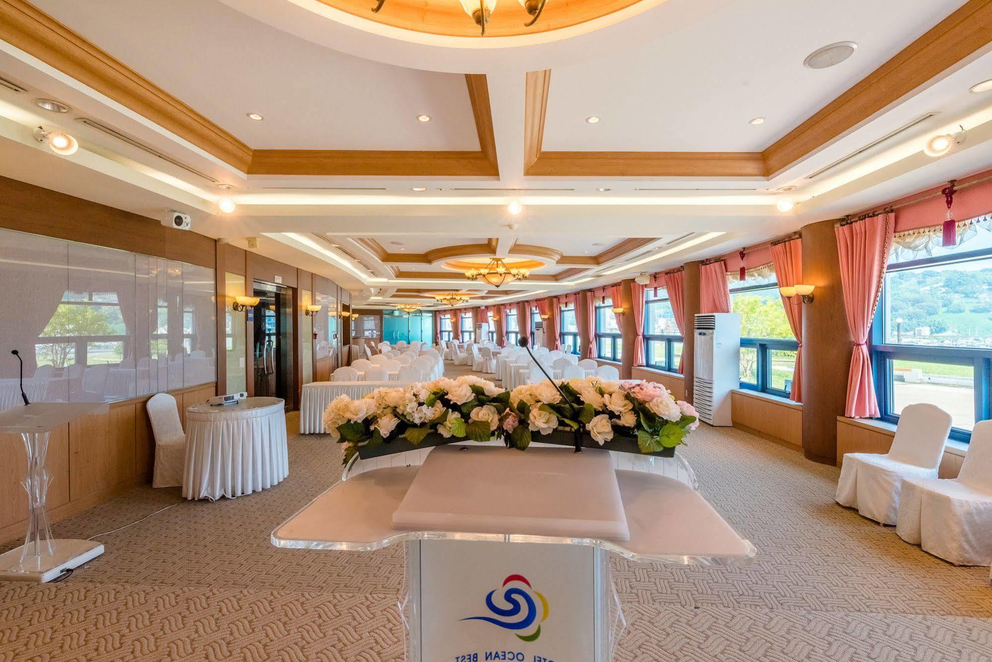 Hotel Homefourest Geoje Eksteriør bilde
