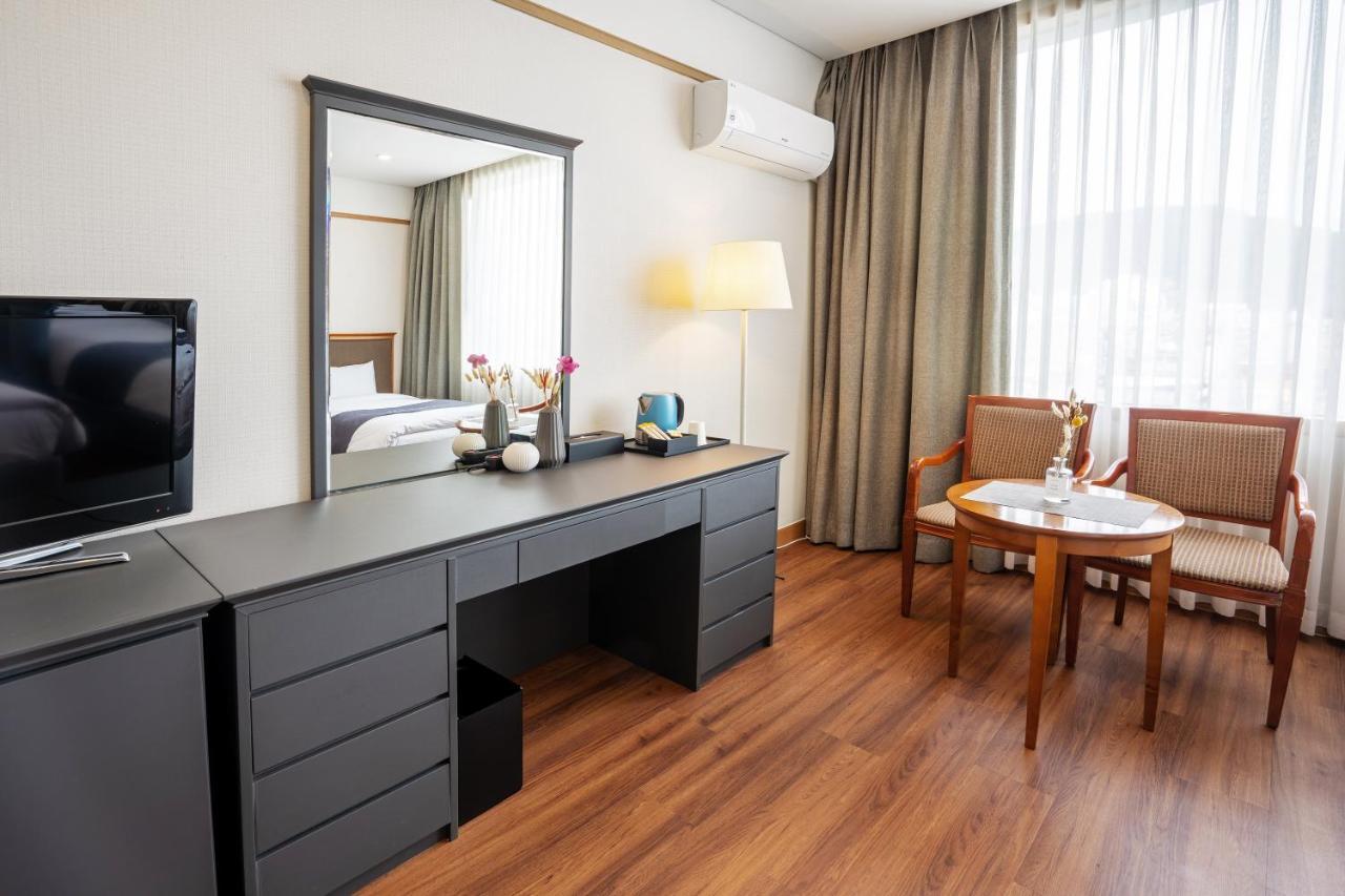 Hotel Homefourest Geoje Eksteriør bilde